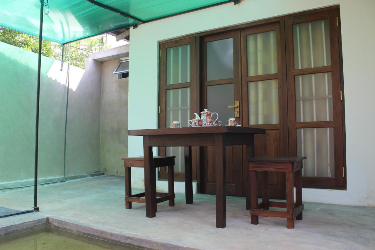 Bino Guest House Mirissa Exterior foto